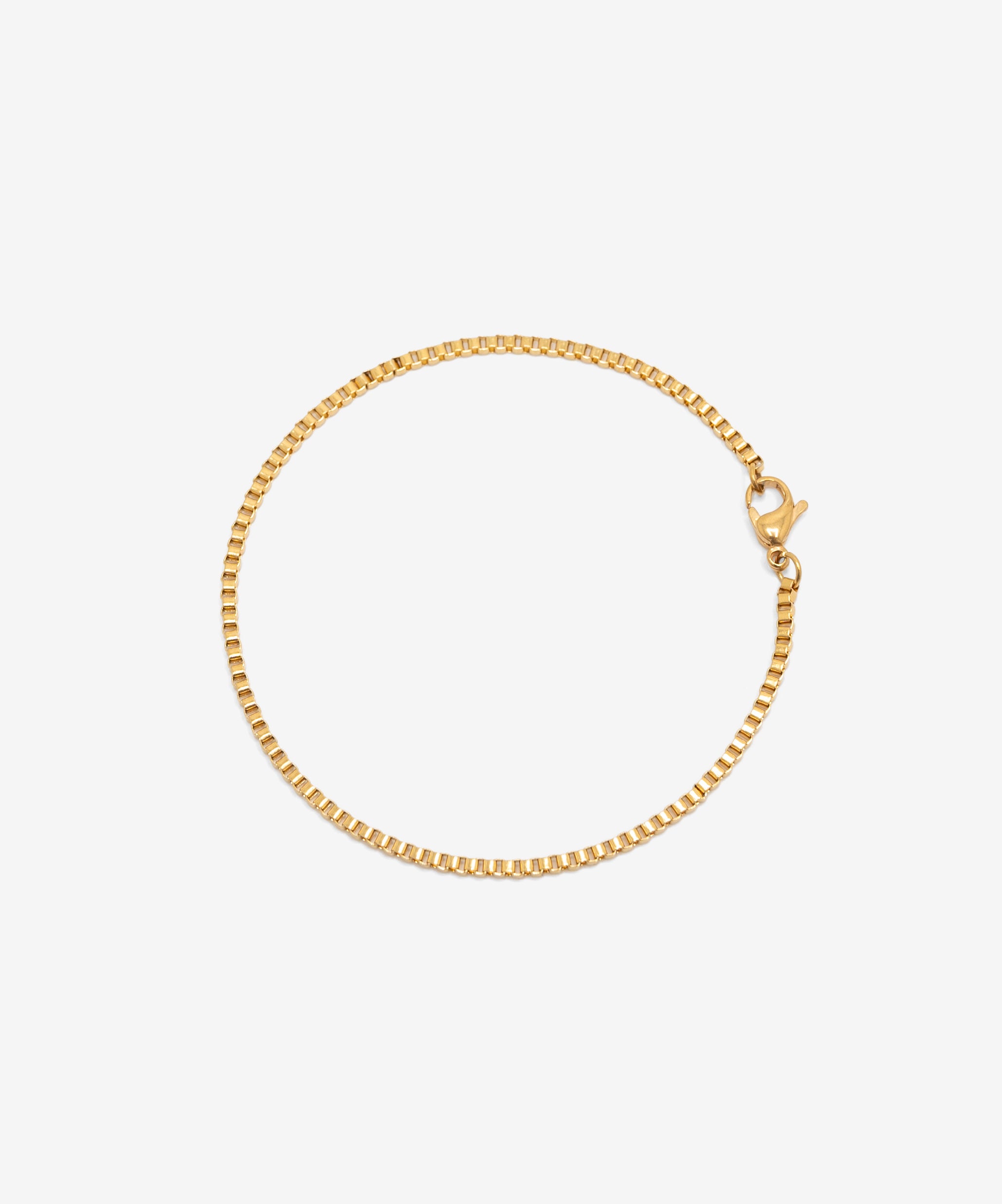 18k gold plated box chain bracelet with lobster clasp, 2 mm width, from NOVUS Amsterdam