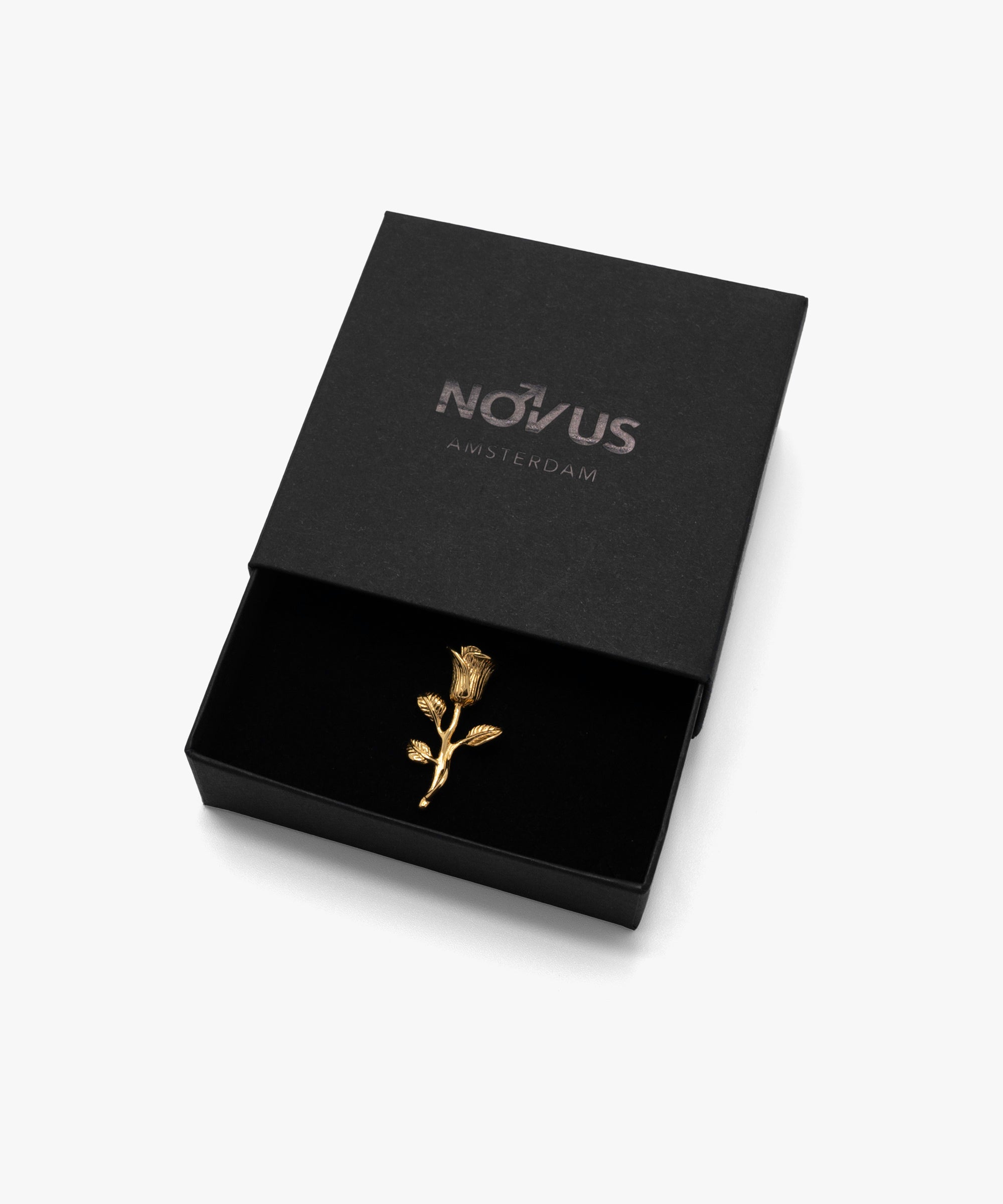 18k gold plated classic rose pendant with jewelry box, from NOVUS Amsterdam