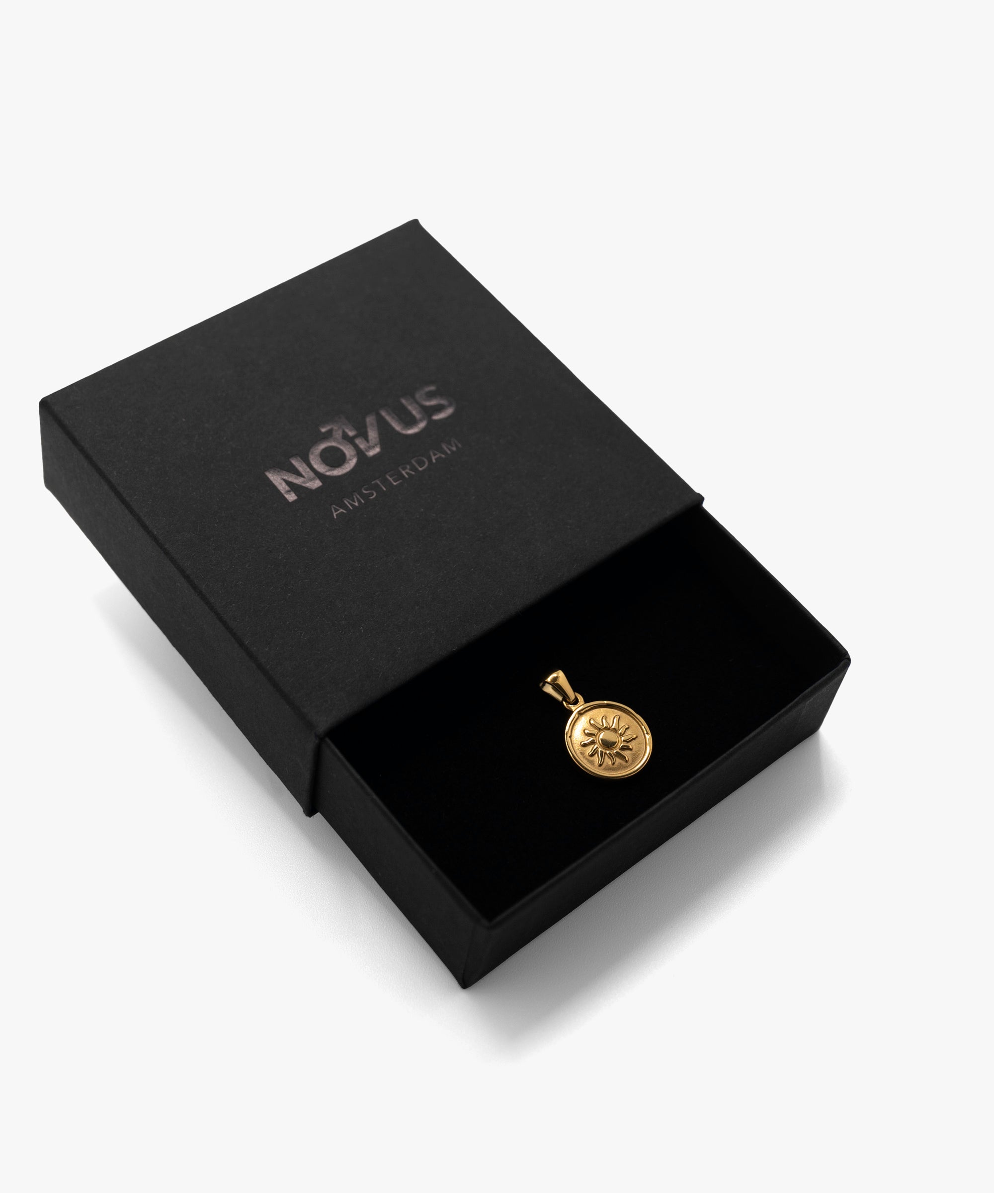 18k gold plated sun pendant with jewelry box, from NOVUS Amsterdam