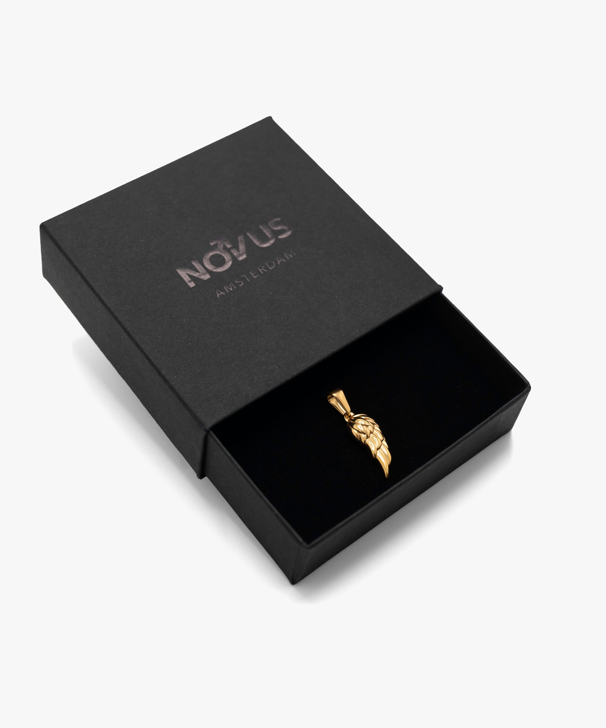 18k gold plated wings pendant with jewelry box, from NOVUS Amsterdam