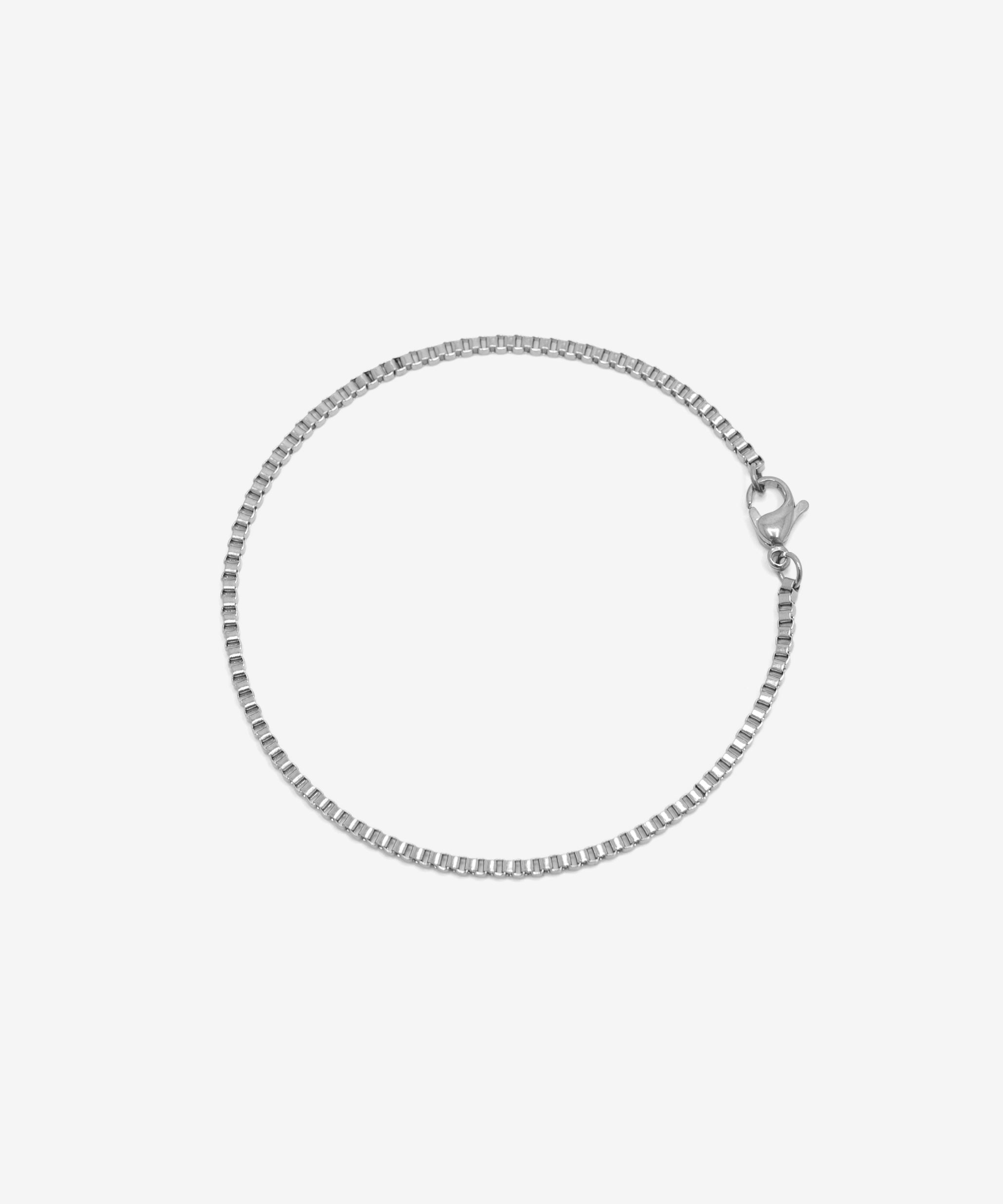 Silver box chain bracelet with lobster clasp, 2 mm width, from NOVUS Amsterdam