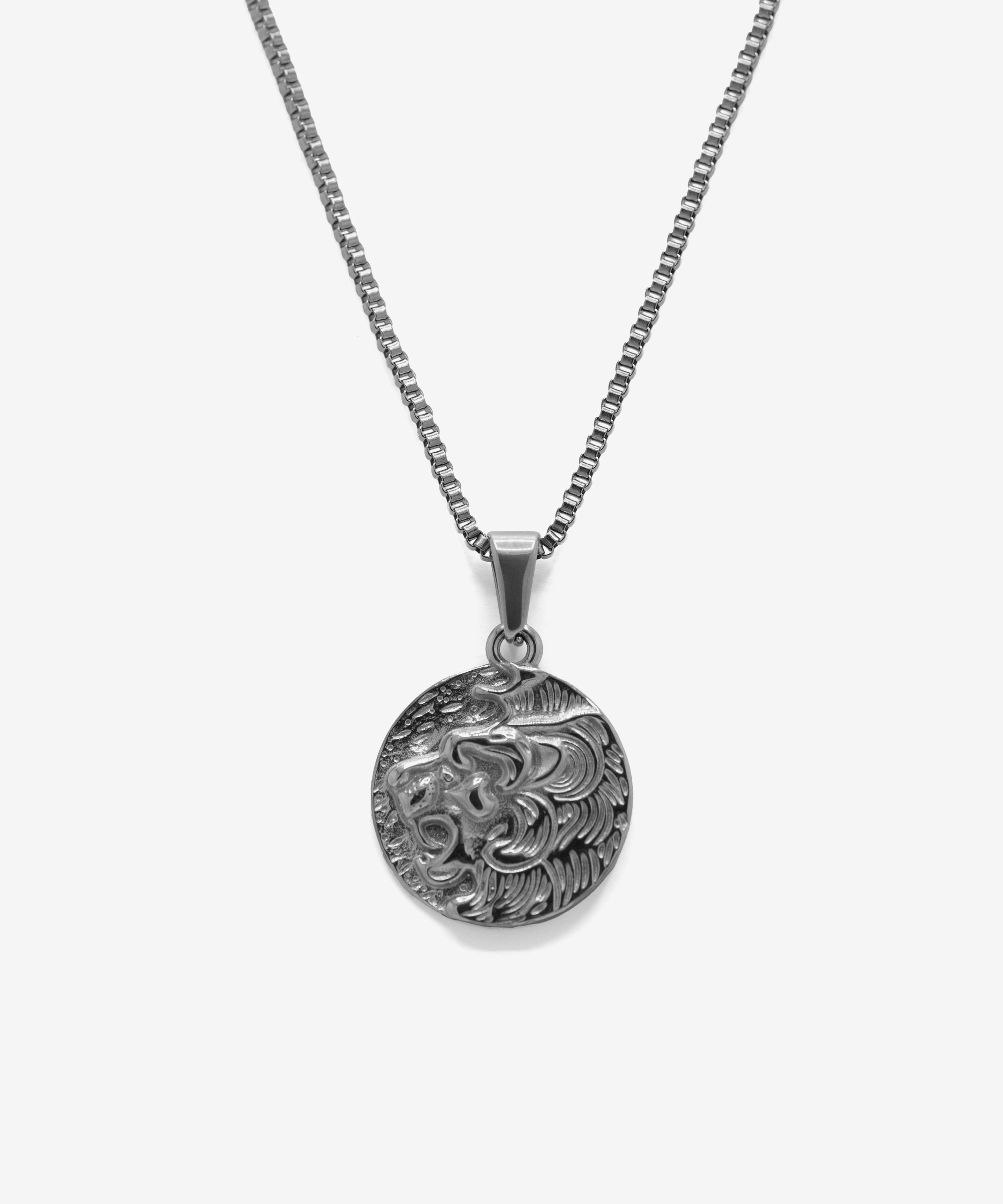 Silver judah lion pendant with box chain necklace, from NOVUS Amsterdam