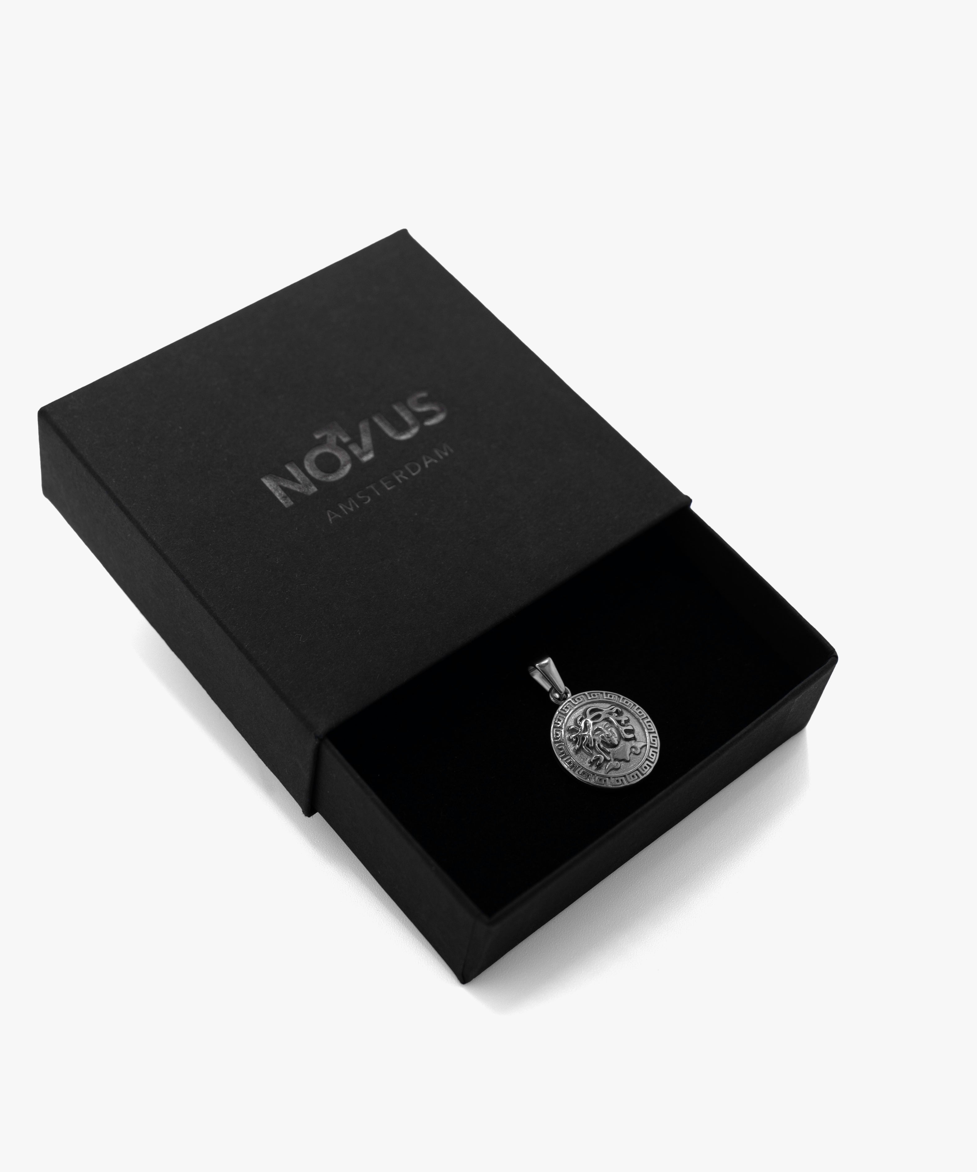 Silver medusa pendant with jewelry box, from NOVUS Amsterdam